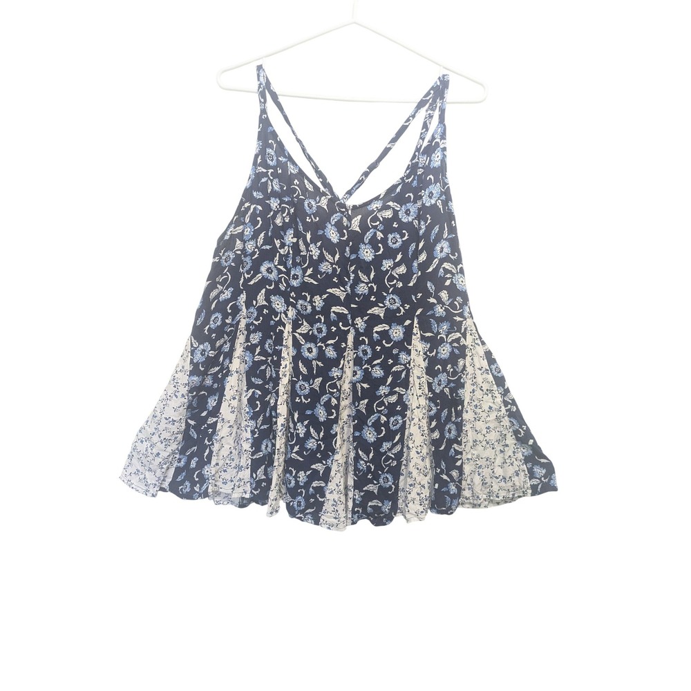 Torrid Floral Print Tank Top Blue White Criss Cross Straps‎ Size 2